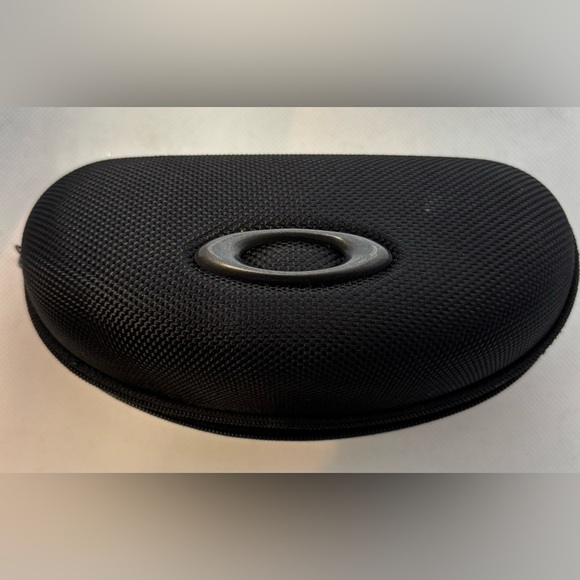 Oakley | Radar Array Soft Vault glasses case - Picture 2 of 10